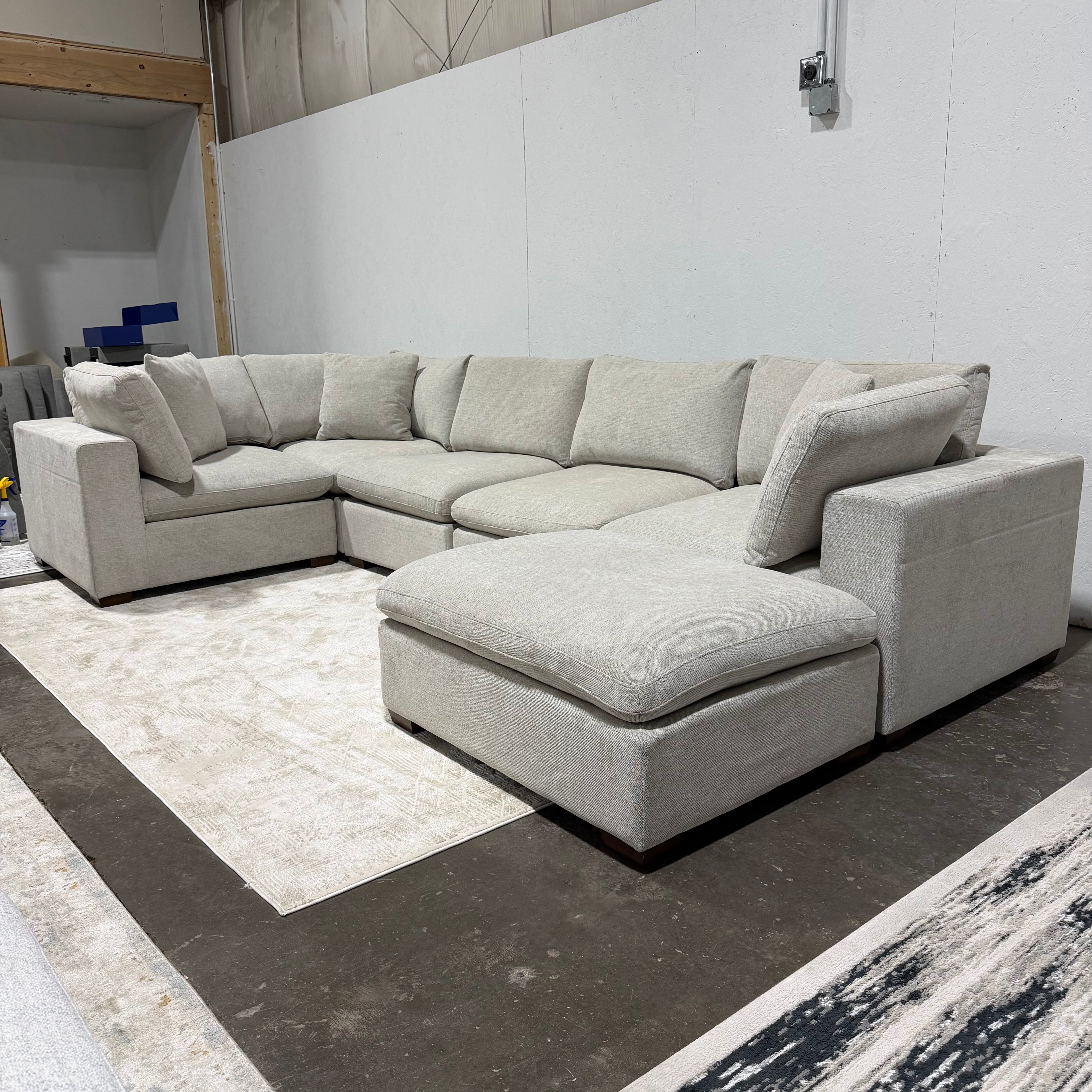 Thomasville Lowell 6-Piece Modular Sectional