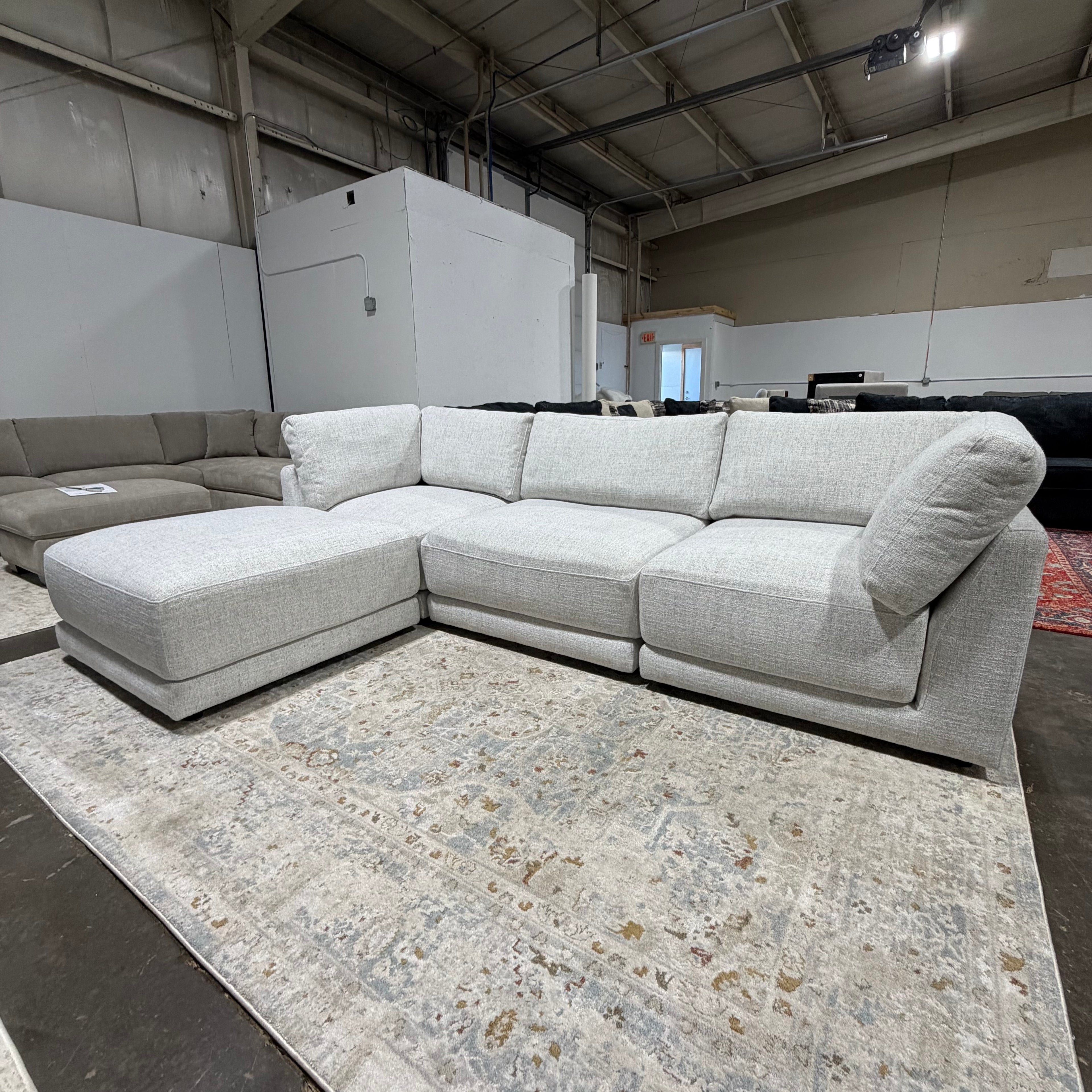 Aiden & Ivy 4-Piece Dayna Sectional