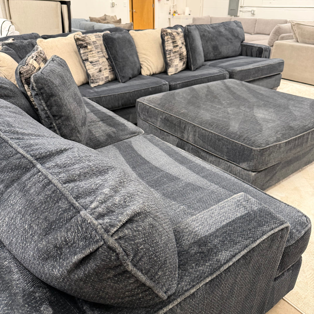 Ashley Lavernett 4-Piece Sectional + Ottoman