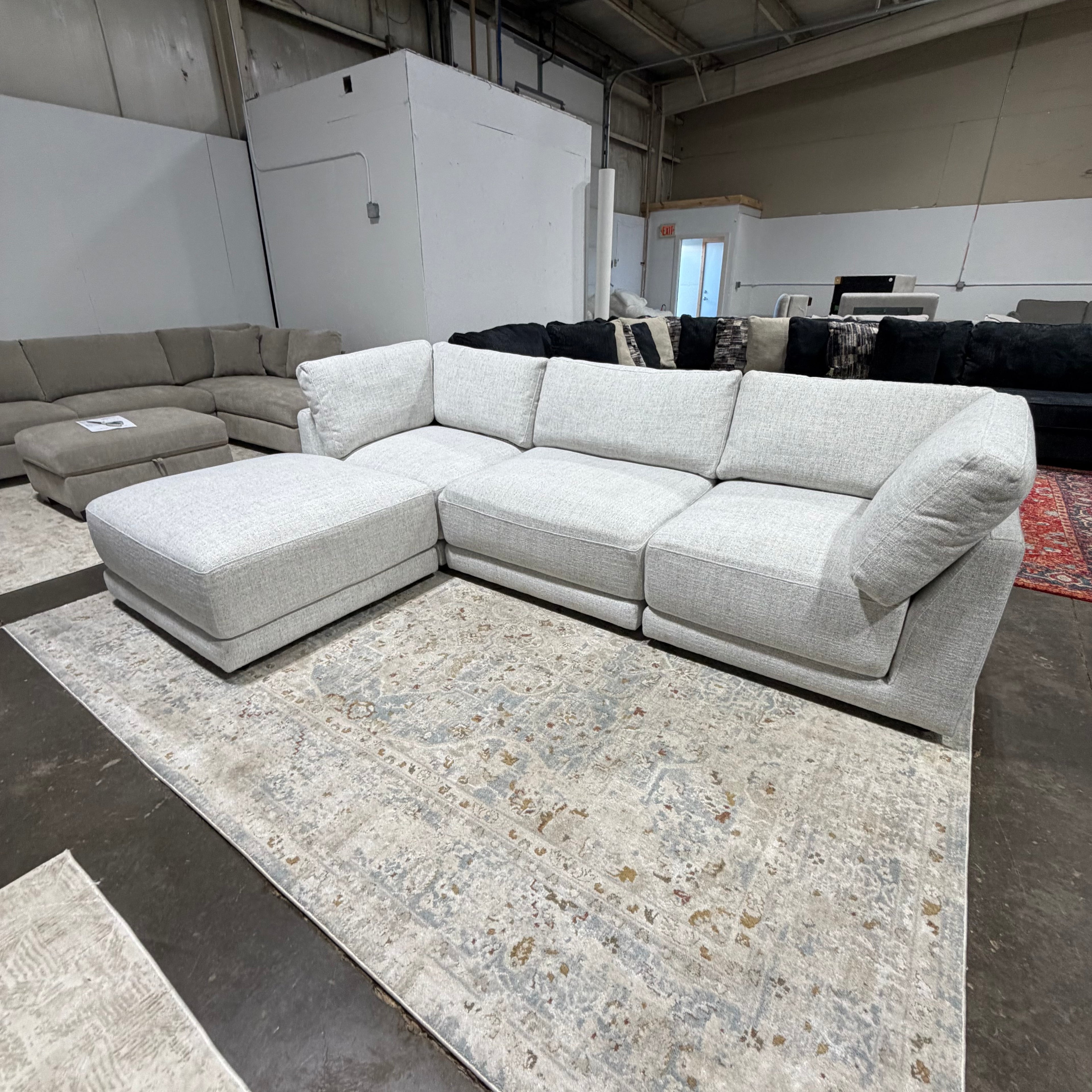 Aiden & Ivy 4-Piece Dayna Sectional