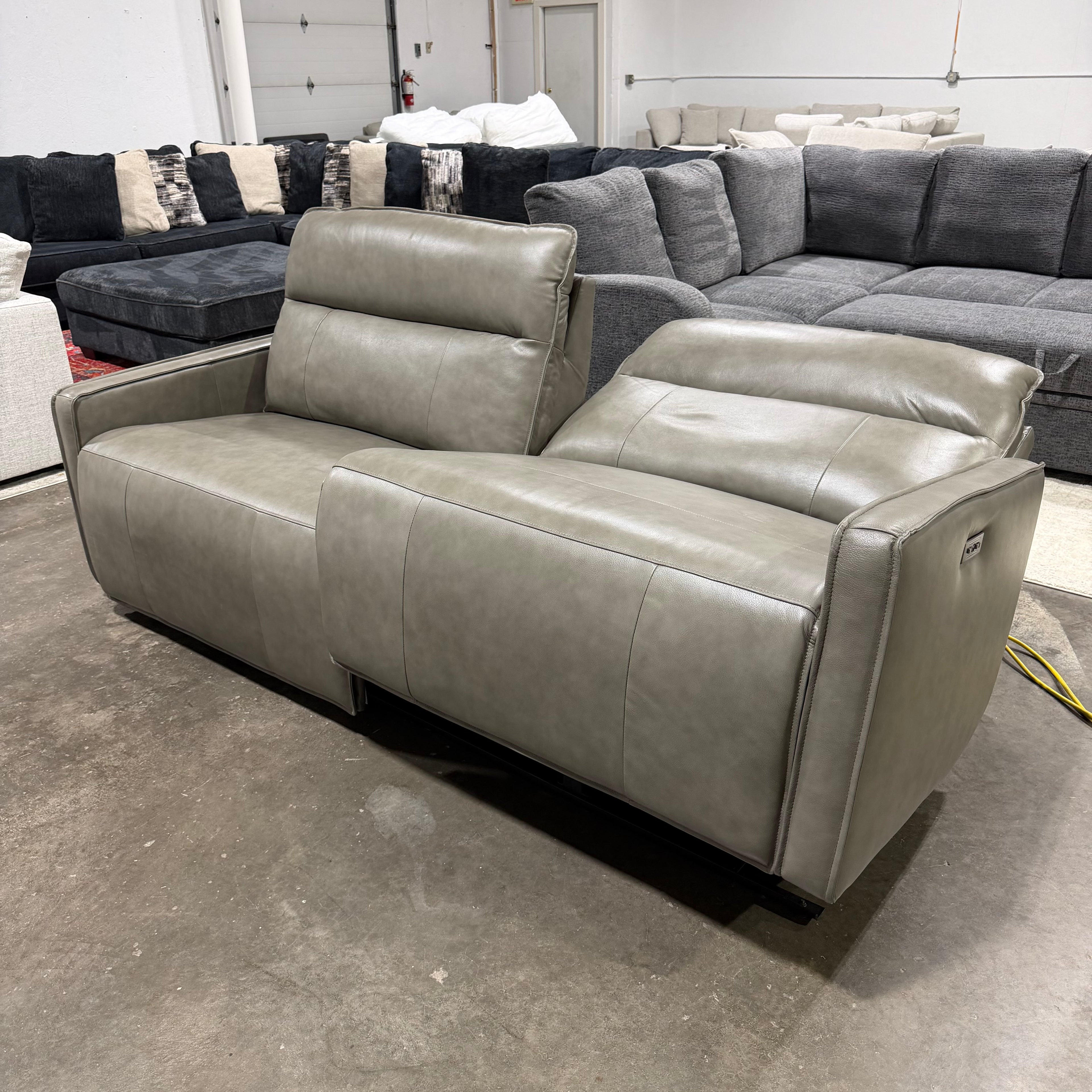 Henredon Keira Leather Zero-gravity Reclining Sofa