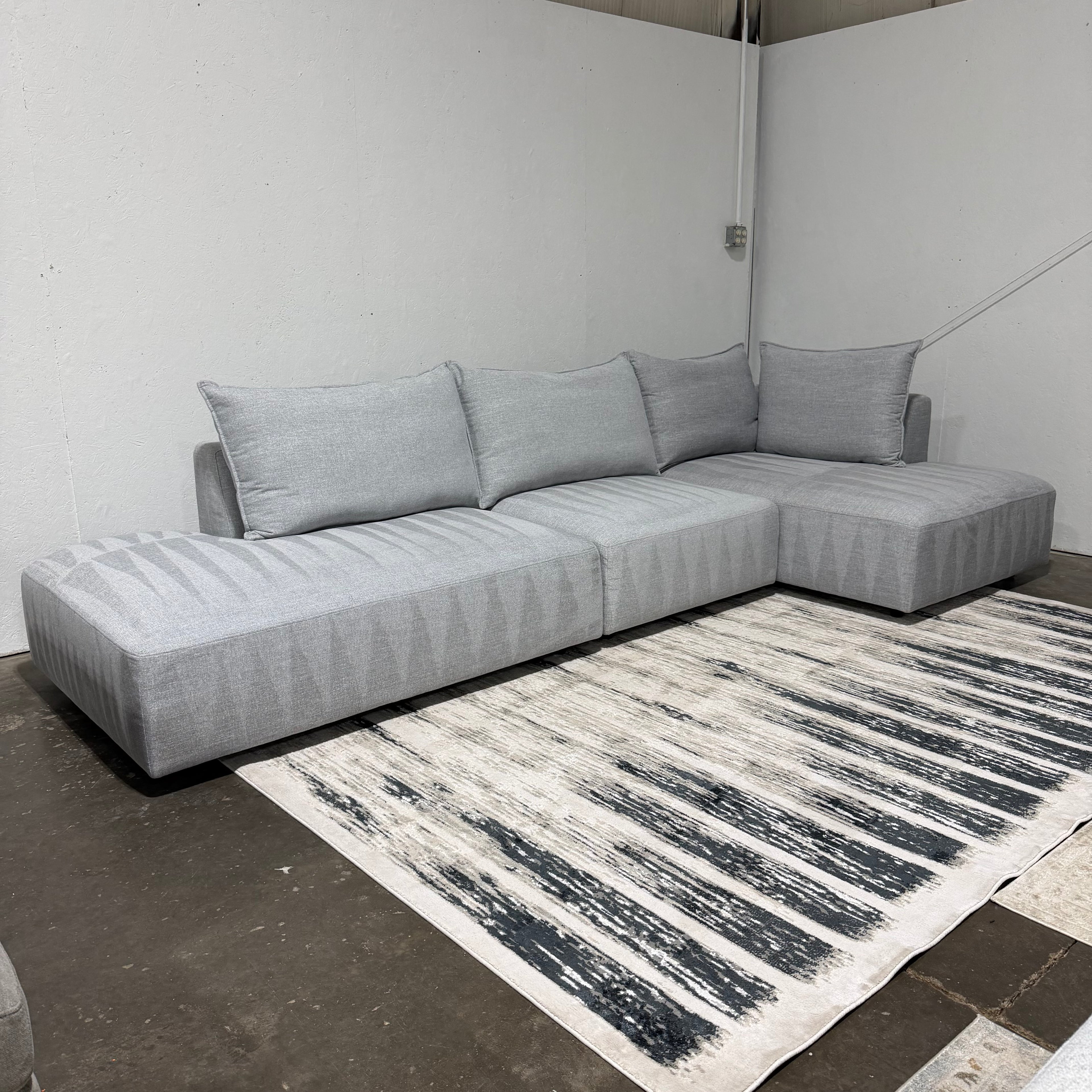 Aiden & Ivy Macon 3-piece Fabric Modular Sectional